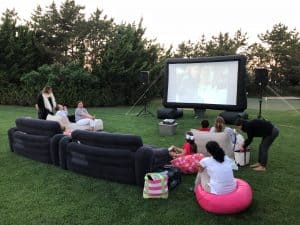 movie screen projector